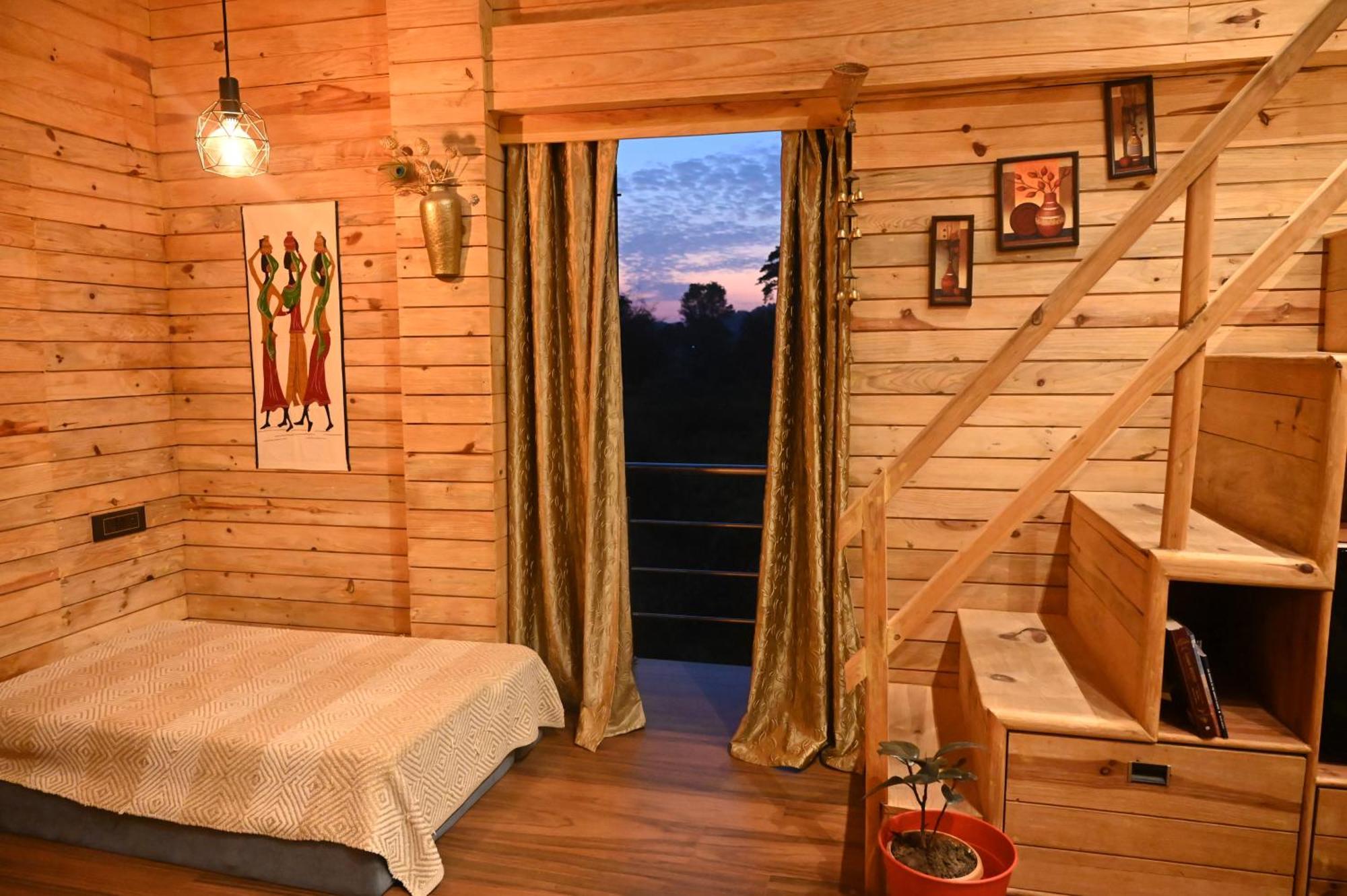 The Cabin By The Bayou Bed and Breakfast Guwahati Esterno foto